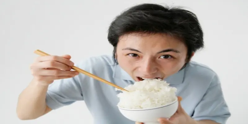 Cách chơi xí ngầu uống rượu không say